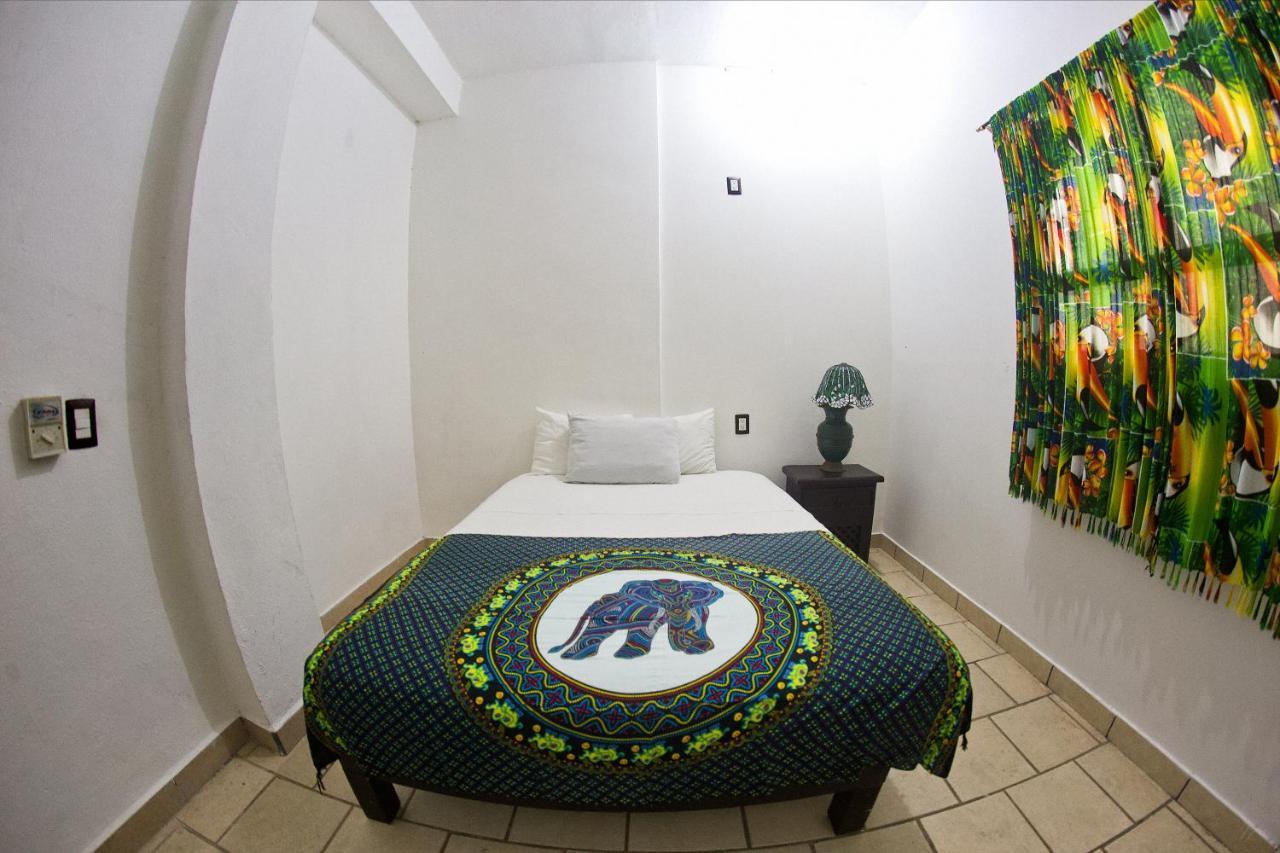 Alexandross Hostel Puerto Vallarta Habitación foto